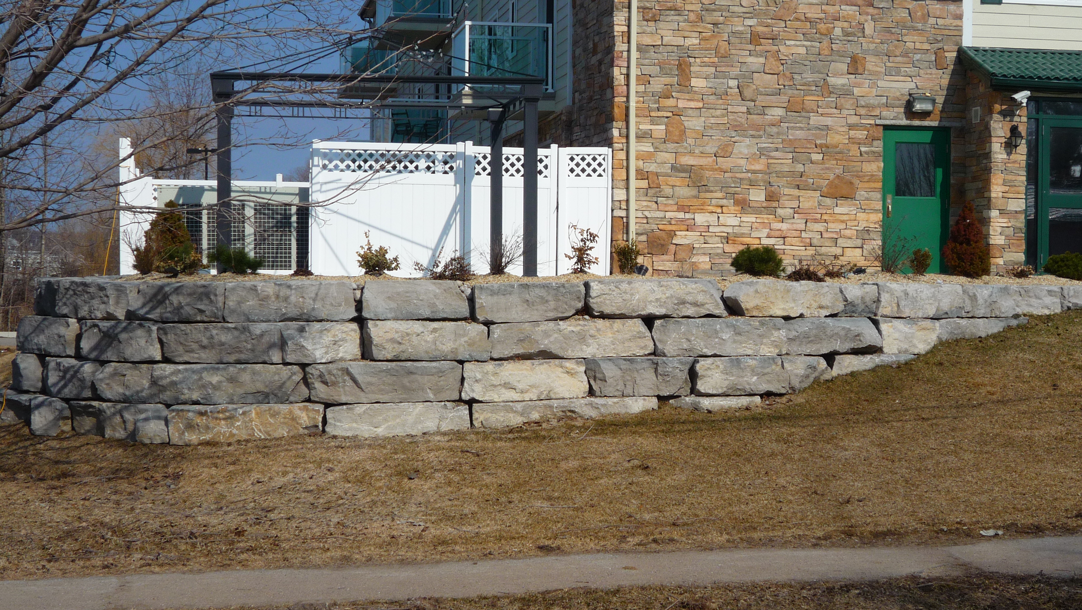 Buff Gray Armour Stone retaining wall